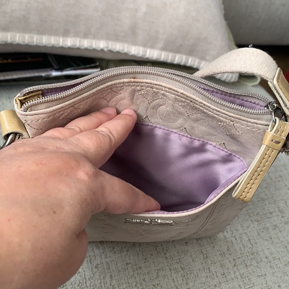 Coach gold small crossbody bag - Picture 10 of 11